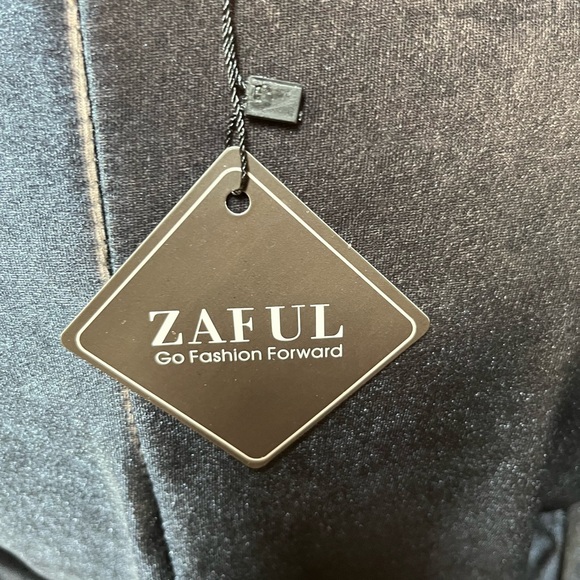 Elegant Velvet Ombre Dress - Picture 8 of 10